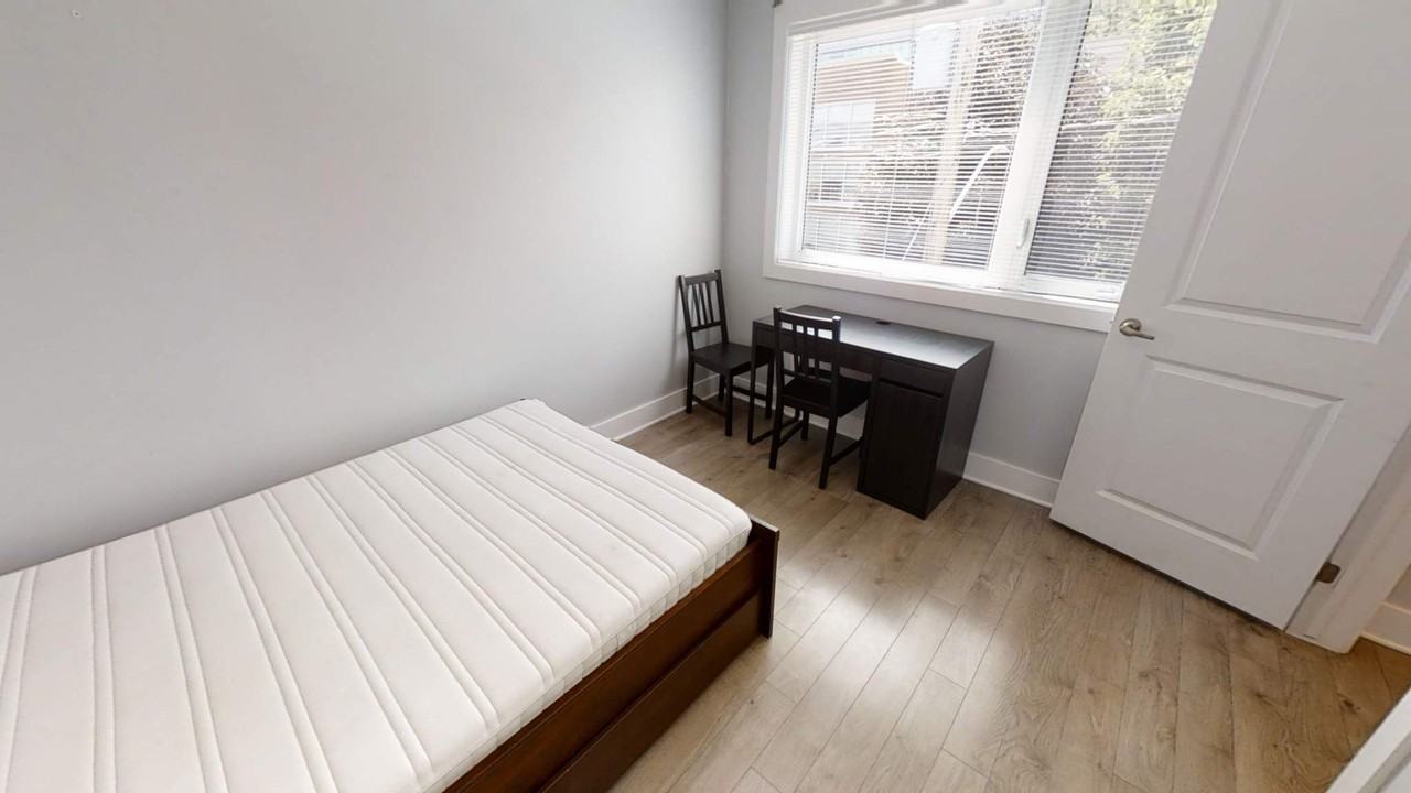 173 Henderson Ave - Photo 5 of 13