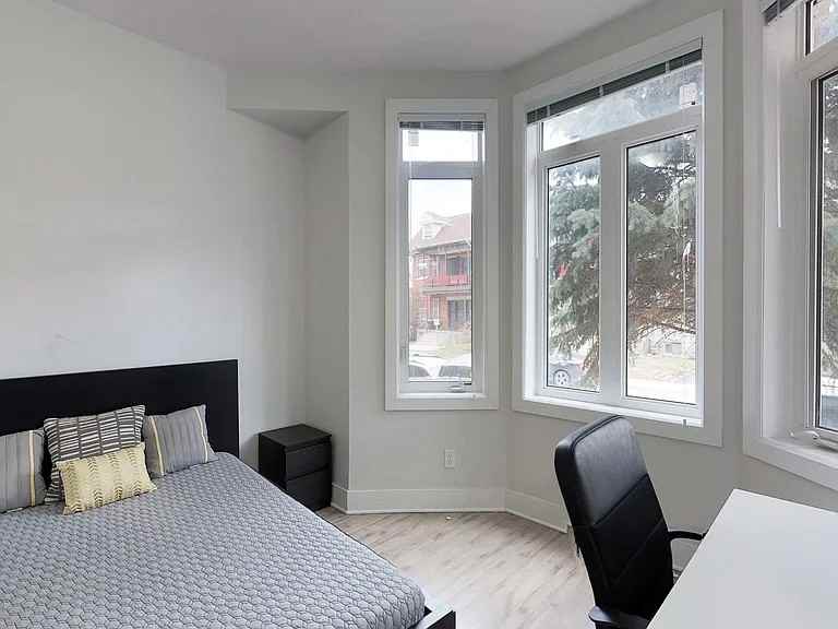 73-79 Blackburn - Photo 7 of 14