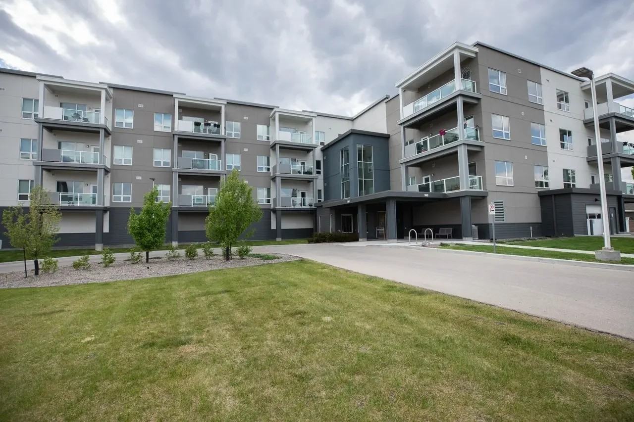 Silver Heights II - Photo 2 of 10