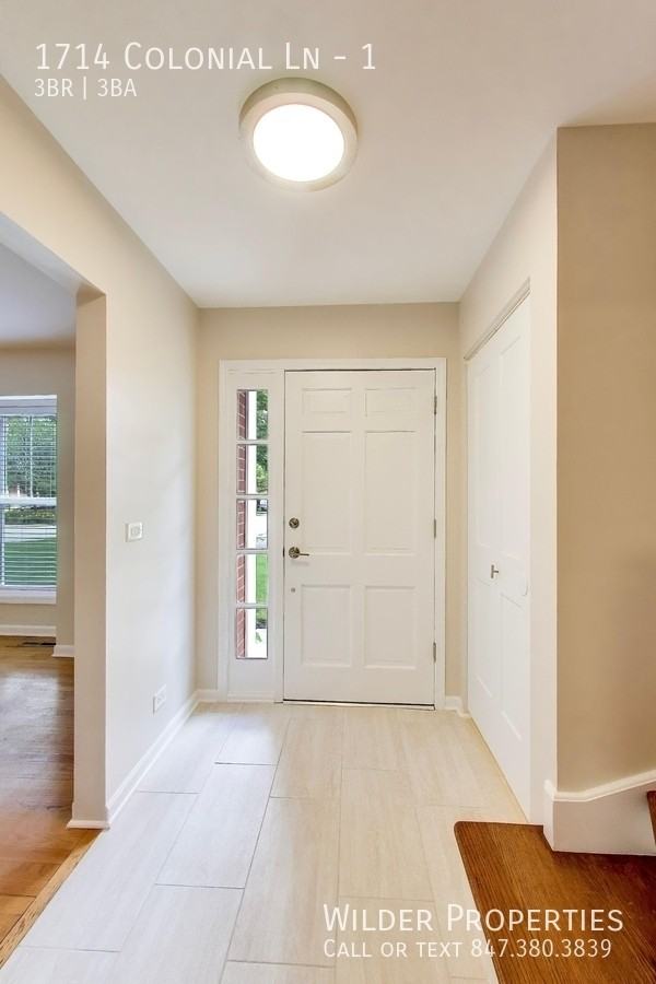 1714 Colonial Ln #1 - Photo 5 of 31