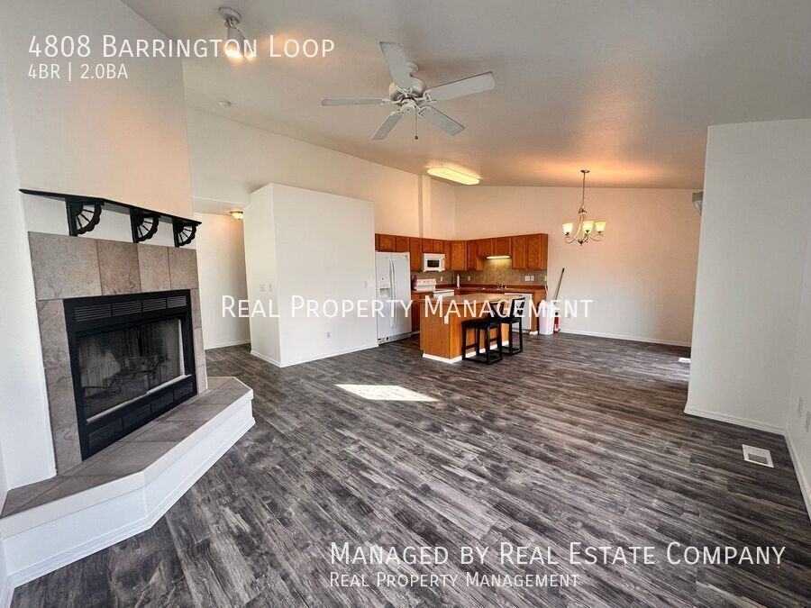 4808 Barrington Loop - Photo 2 of 23
