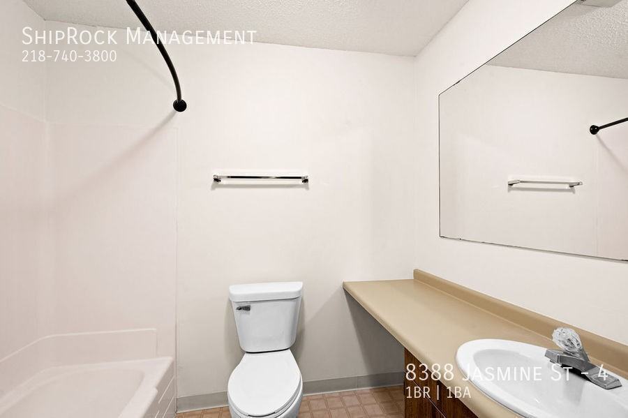8388 Jasmine St #4 - Photo 6 of 9