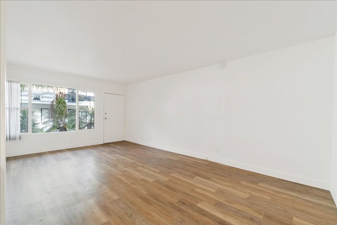 3905 Stevely Ave #08 - Photo 3 of 15