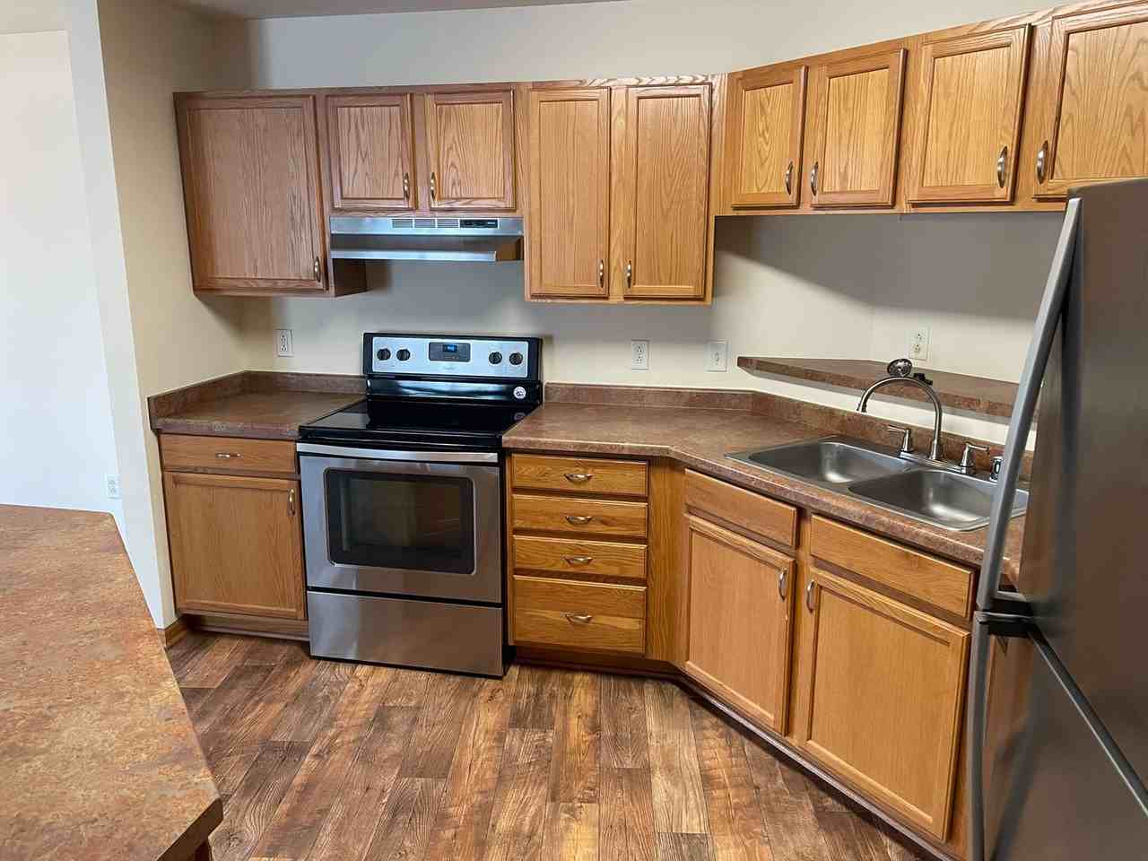 Door Creek Apartments - Photo 3 of 33
