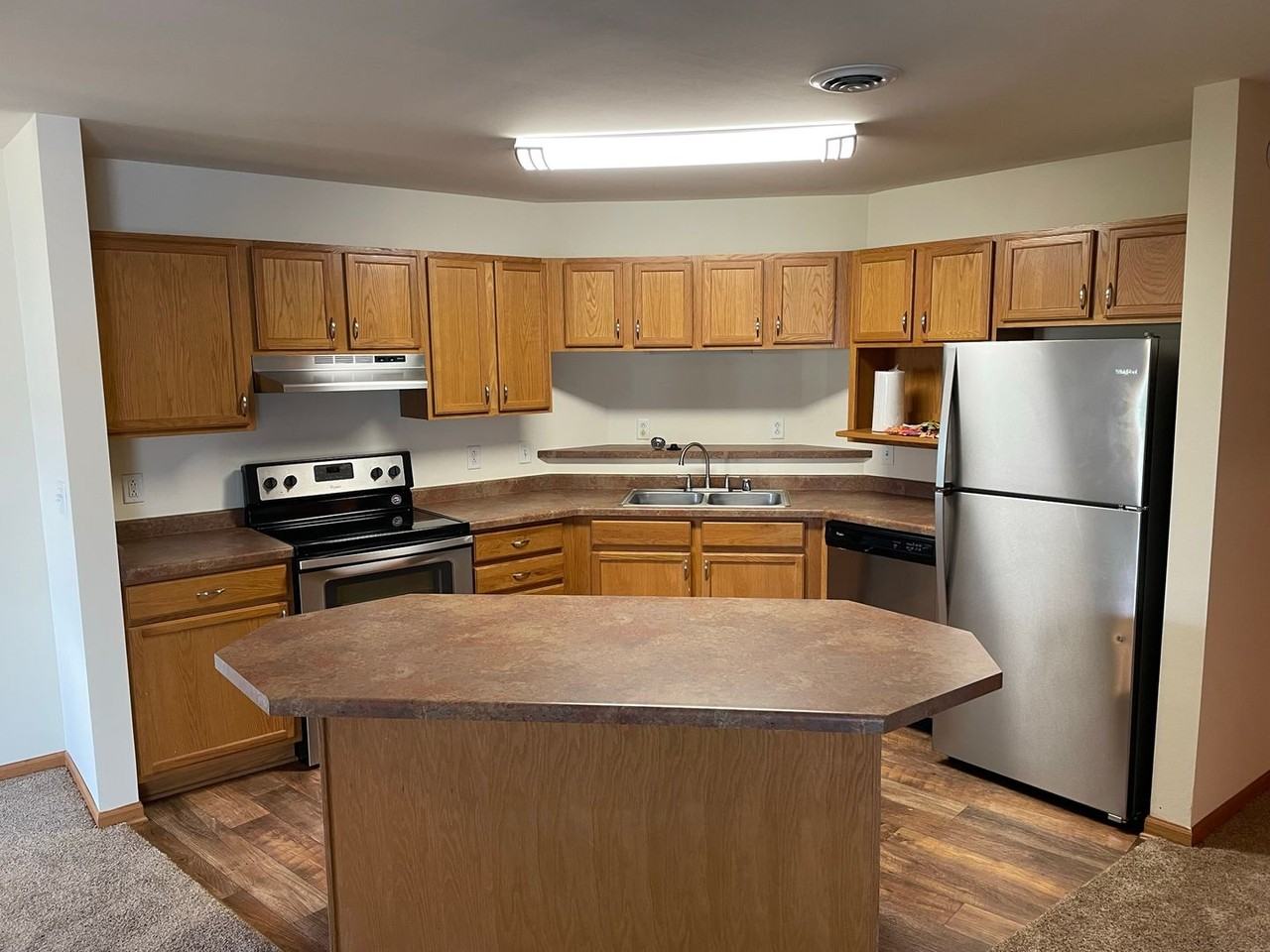 Door Creek Apartments - Photo 7 of 33