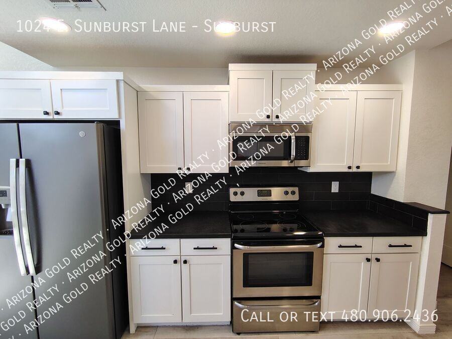1024 E Sunburst Ln - Photo 7 of 26