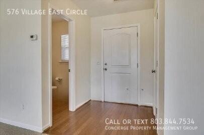576 Village East Cir - Photo 3 of 25