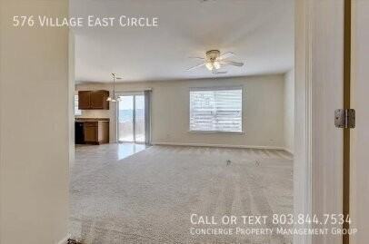 576 Village East Cir - Photo 4 of 25