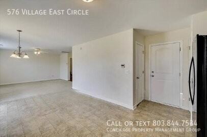 576 Village East Cir - Photo 6 of 25