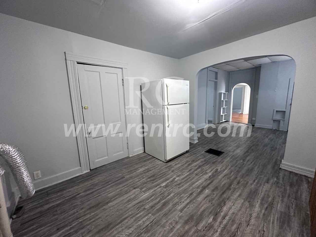 708 Harmon St - Photo 3 of 13