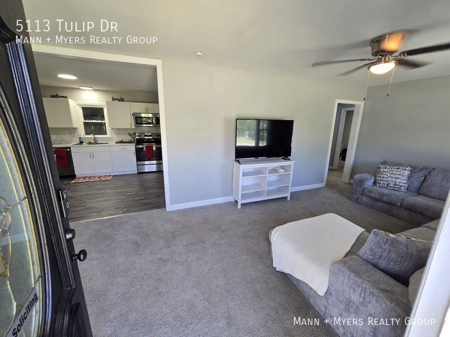 5113 Tulip Dr - Photo 4 of 26