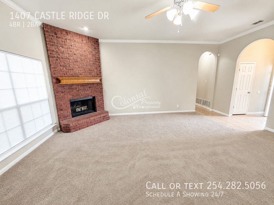 1407 Castle Ridge Dr - Photo 5 of 24