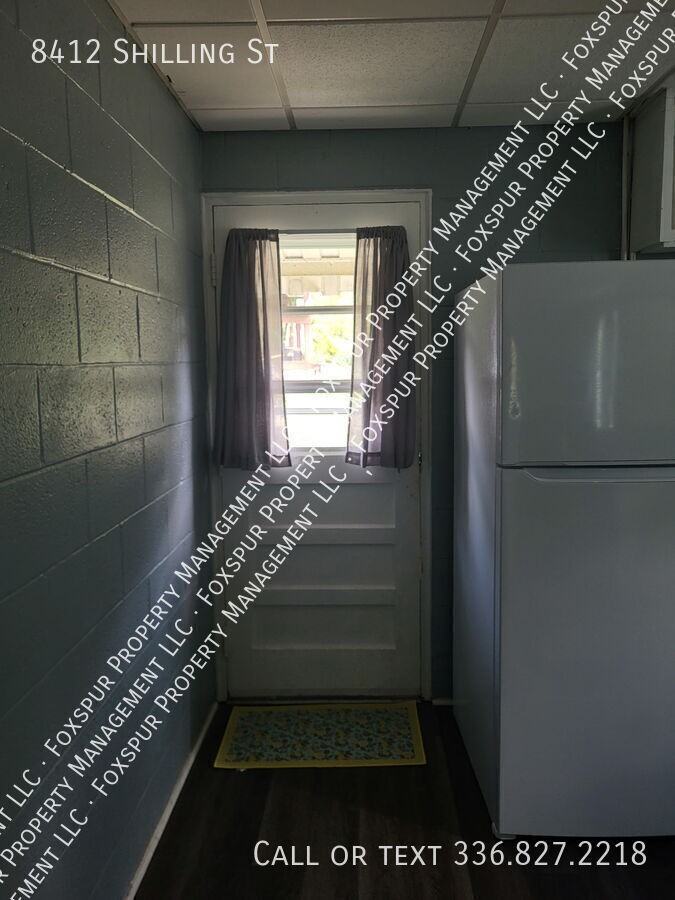 8412 Shilling St - Photo 6 of 14