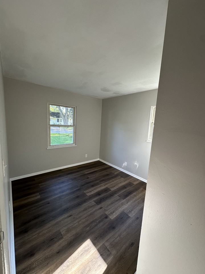 2303 Bramble Way - Photo 5 of 14