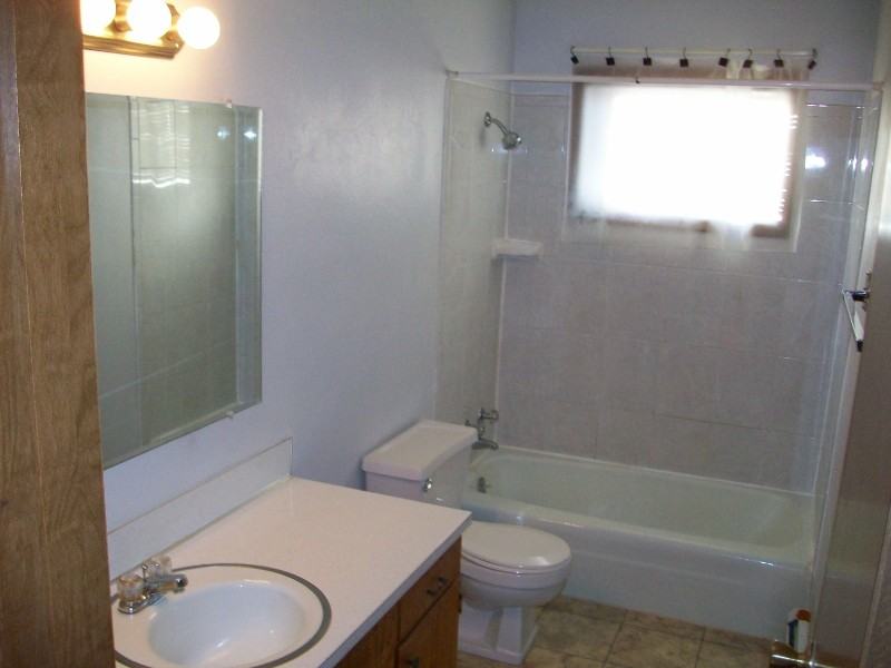 1700 4th Ave Nw #1 - Photo 7 of 12