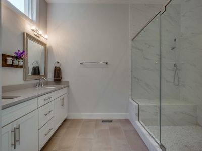 1023 Petway Ave #B - Photo 4 of 20