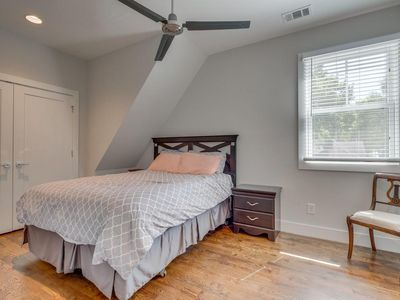 1023 Petway Ave #B - Photo 7 of 20
