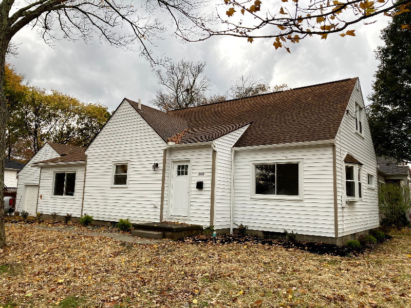 300 Kenwood Ave - Photo 2 of 25