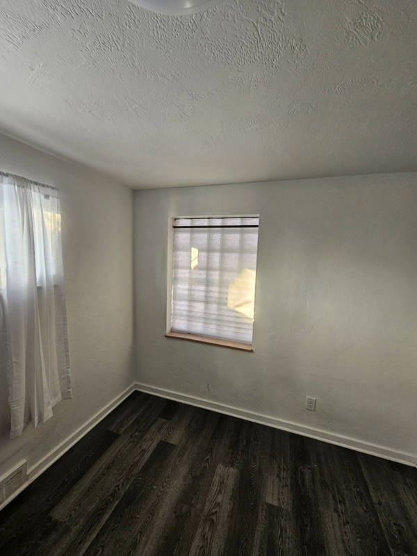3034 Iowa St - Photo 3 of 13