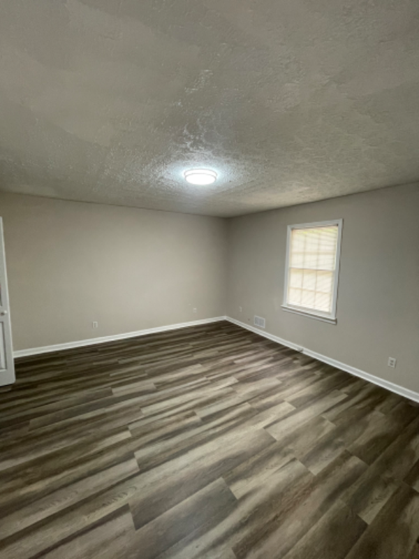 9245 Colony Dr Nw #B - Photo 3 of 28