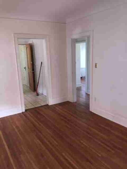 715 10th Ave Se
