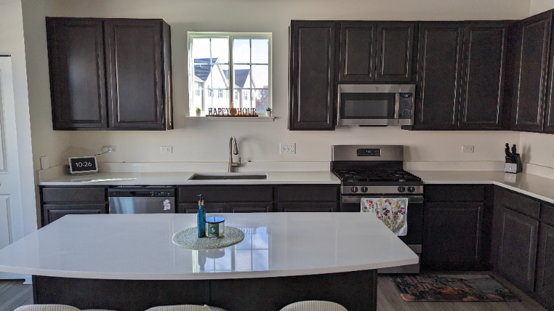 8994 Dolby St - Photo 5 of 33