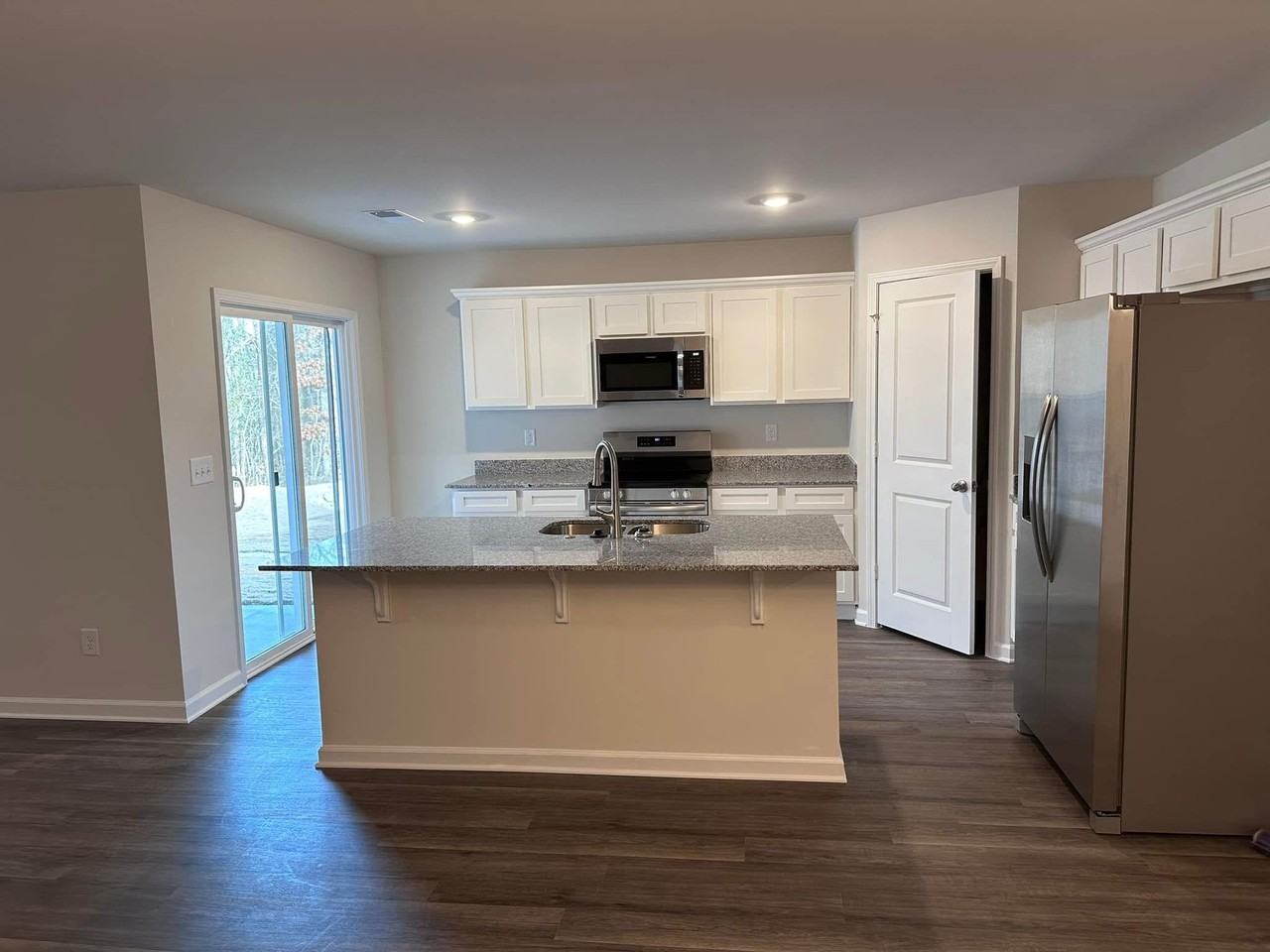 745 Wimbee Ct - Photo 2 of 7