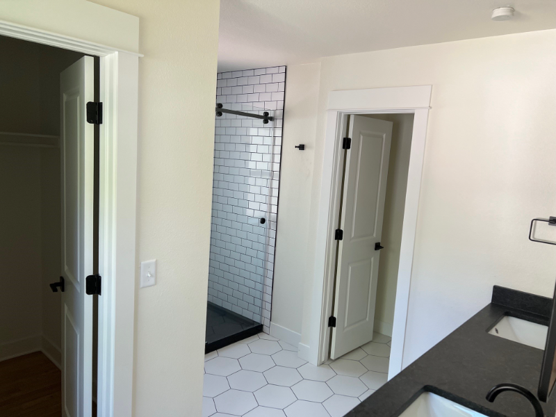 329 Sumner St - Photo 6 of 16