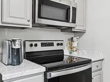 1228 Sw 75th Dr - Photo 5 of 17