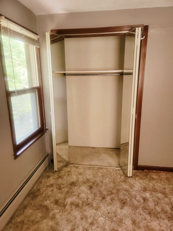 43 Crystal Pl - Photo 3 of 8
