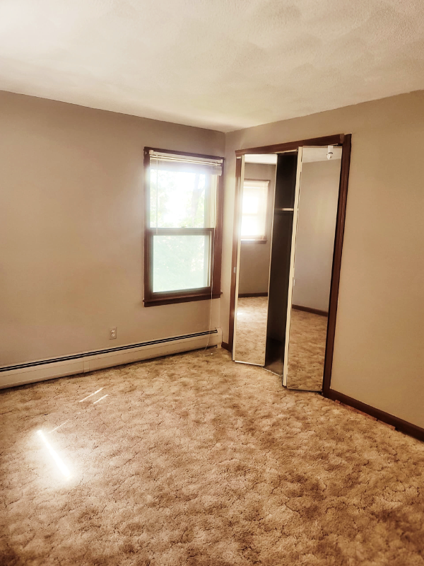 43 Crystal Pl - Photo 4 of 8