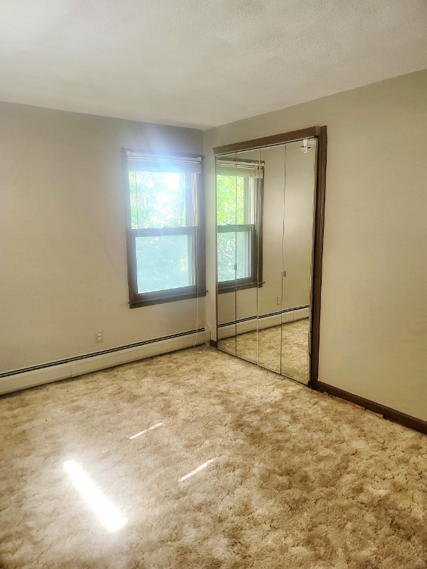 43 Crystal Pl - Photo 6 of 8