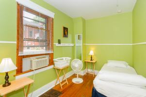 featured image of 16 Ravenscroft Dr