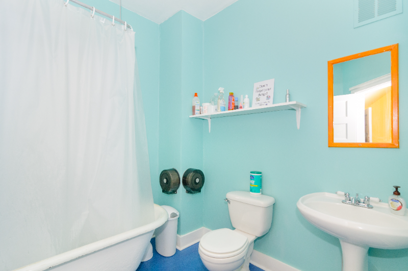 16 Ravenscroft Dr - Photo 2 of 6