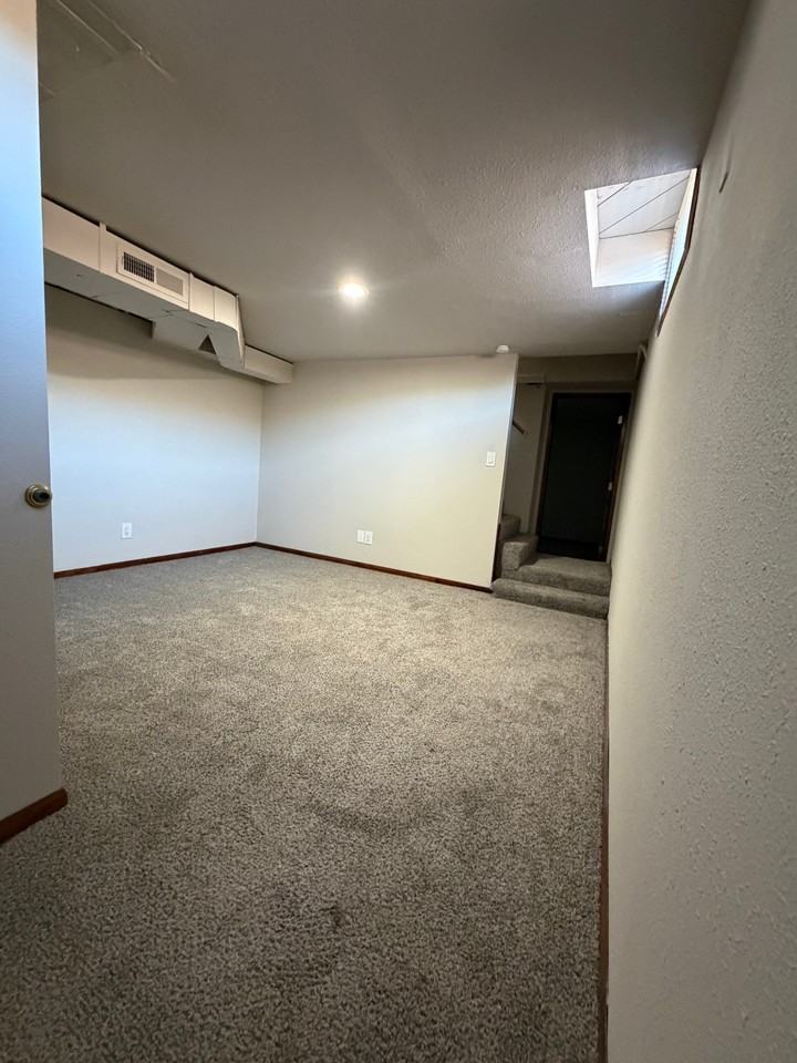 4821 Ne 42nd Ave - Photo 5 of 15
