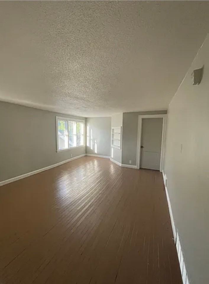 2608 N 40th St #2608A - Photo 3 of 8
