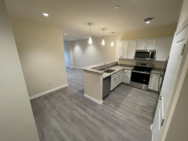 192 Erie Blvd #707 - Photo 2 of 11