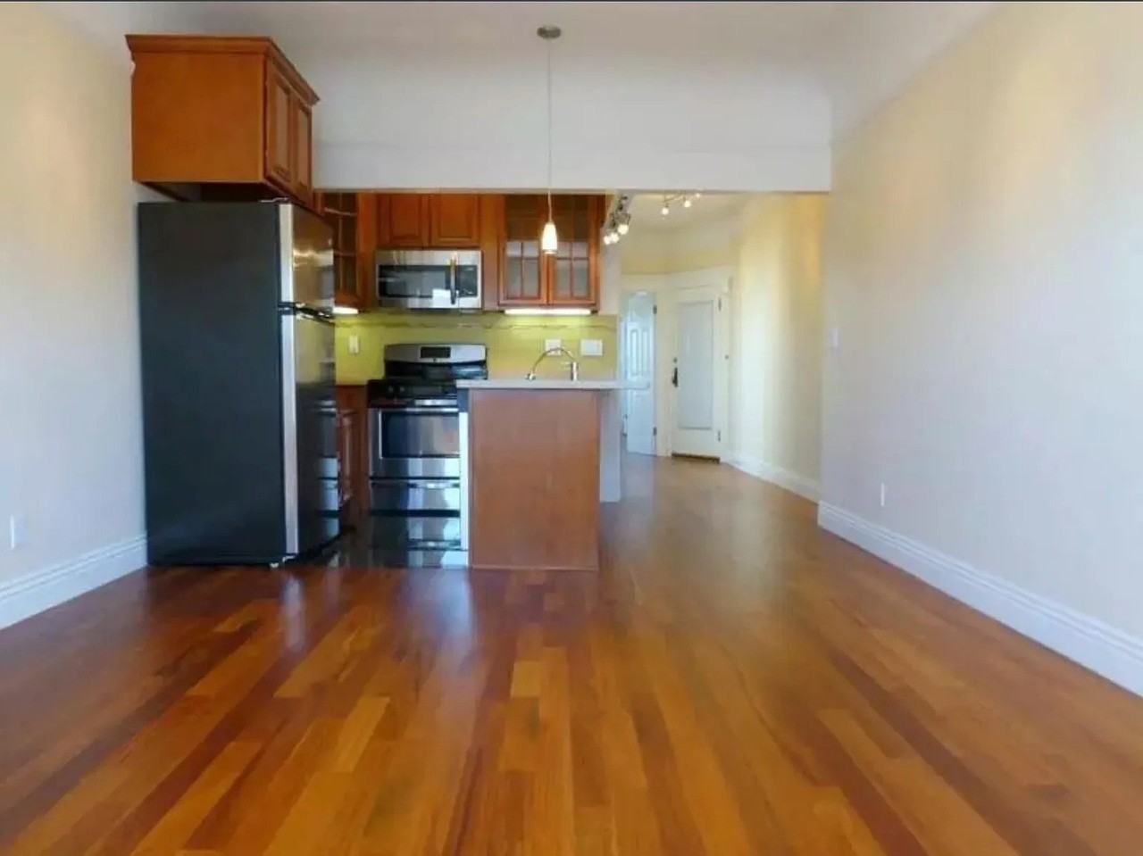 622 Shrader St #8 - Photo 2 of 10