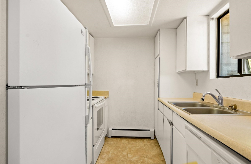 1140 Walnut Ave #5 - Photo 7 of 8