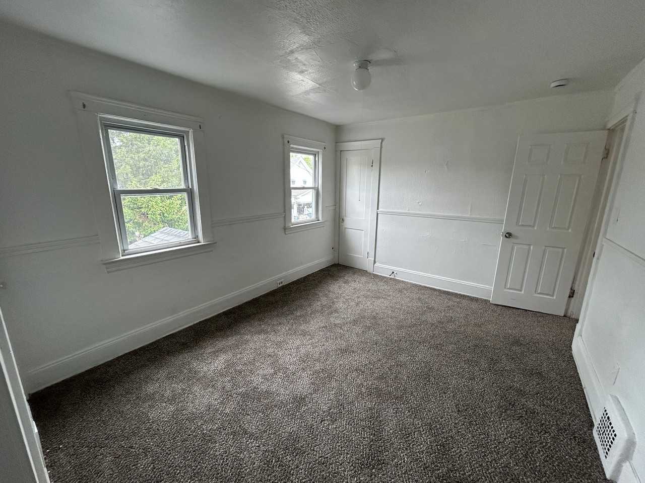 13602 Horner Ave - Photo 6 of 32