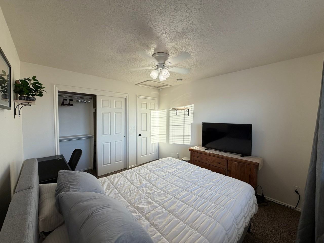 5572 Sw - Photo 3 of 8