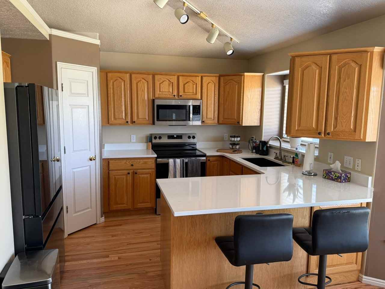 5572 Sw - Photo 5 of 8