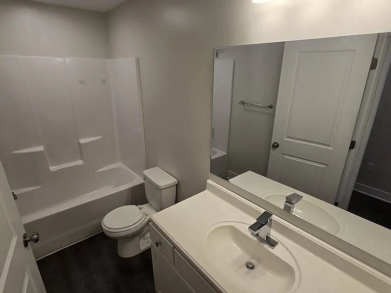 5211 E 112th Ter #205 - Photo 5 of 11