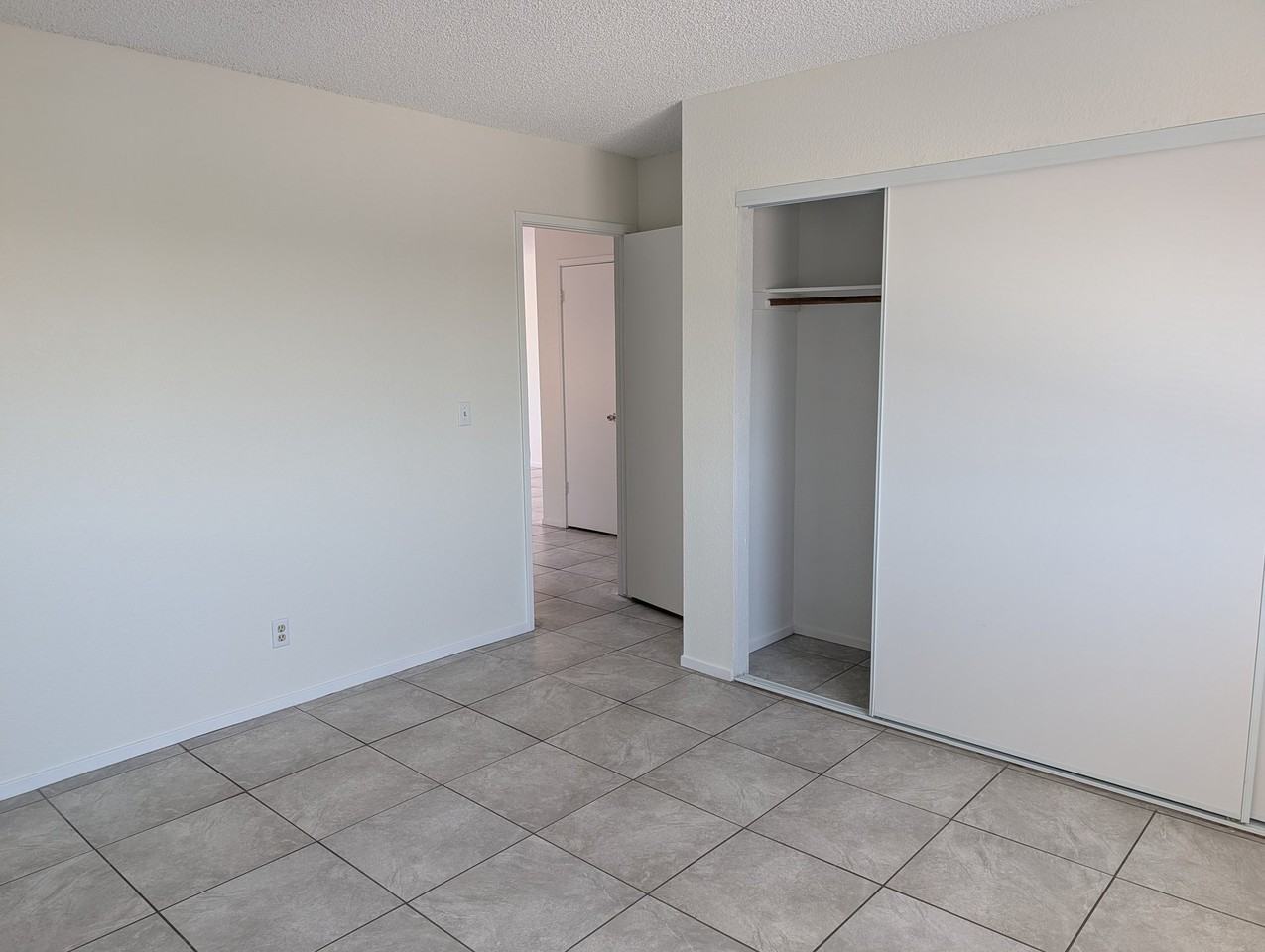 841 Avenue A #C - Photo 6 of 21