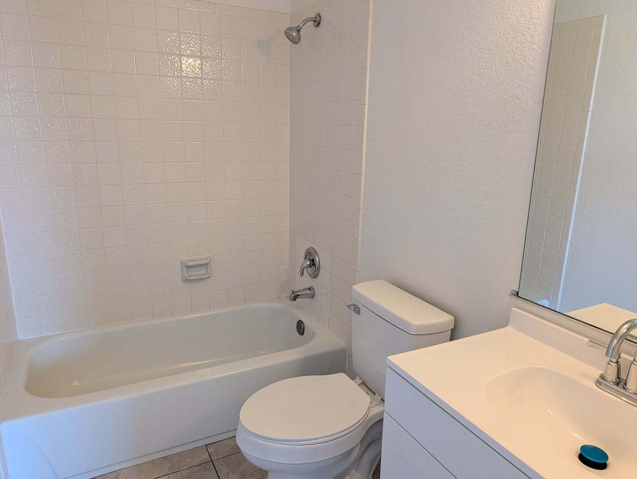 841 Avenue A #C - Photo 7 of 21
