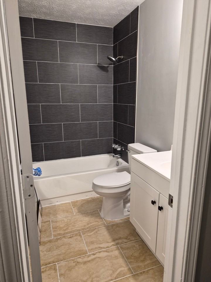 7043 Hania Dr - Photo 4 of 10