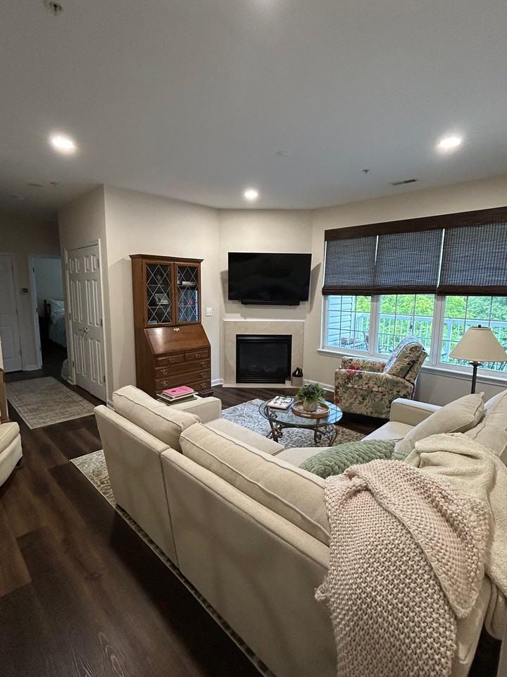 1595 Homeland Dr #3E - Photo 2 of 18