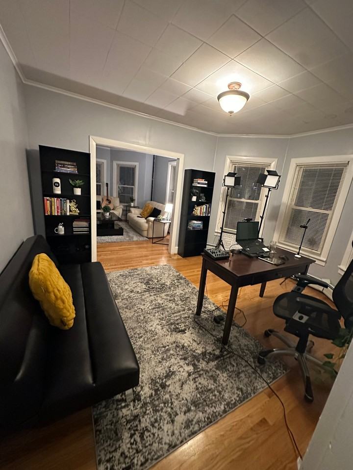 23 Airlie St #1 - Photo 3 of 20