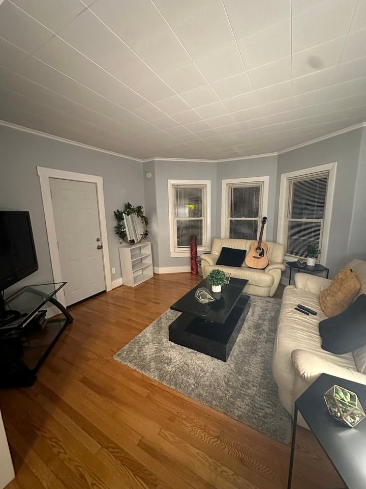 23 Airlie St #1 - Photo 5 of 20