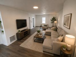 featured image of 608 S Crysler Ave